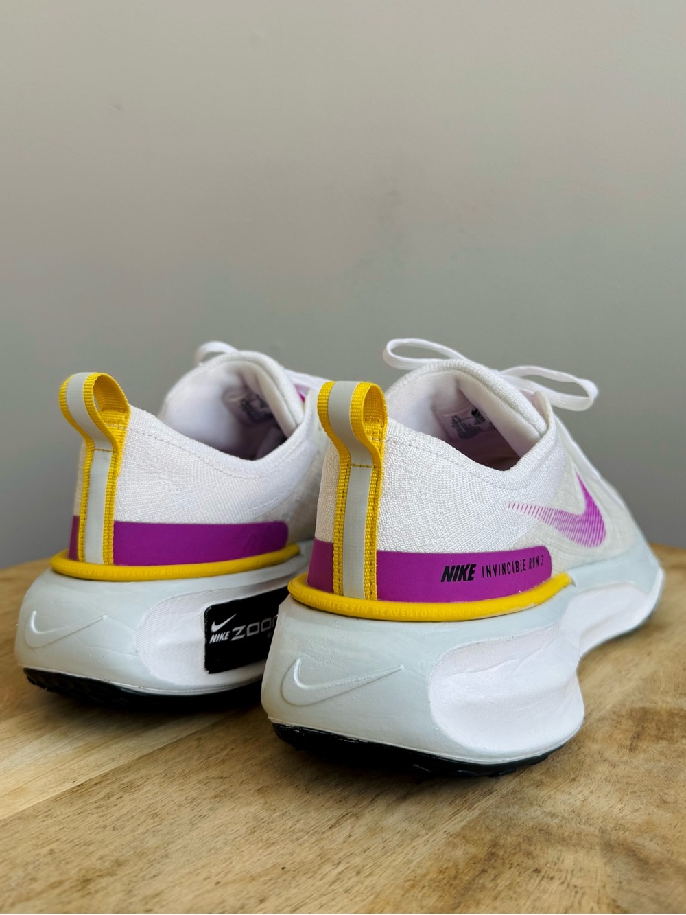 Nike ZoomX Invincible 3 White Vivid Purple Women's Size 9.5 DR2660-101 Running - Picture 5 of 12